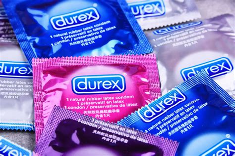 Fafanje brez kondoma Spolna masaža 